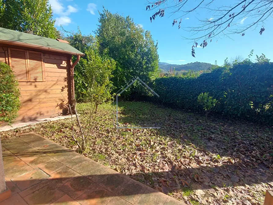 Immagine 7 di Casa bifamiliare in vendita  a Pietrasanta