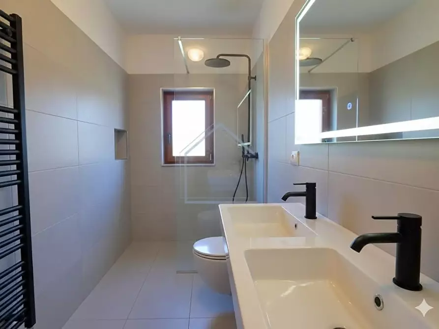 Immagine 35 di Casa bifamiliare in vendita  a Pietrasanta