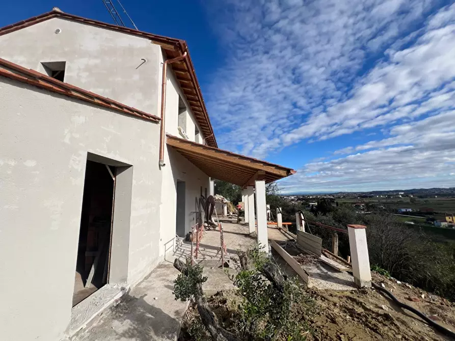 Immagine 3 di Villa in vendita  a Santa Maria A Monte