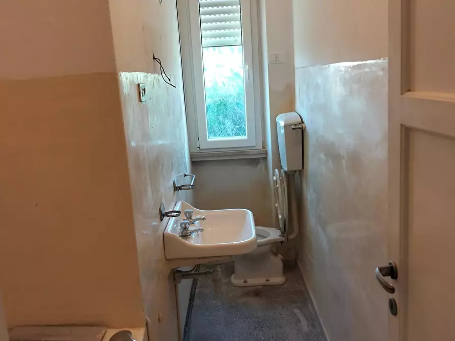 Immagine 4 di Appartamento in vendita  a Aulla