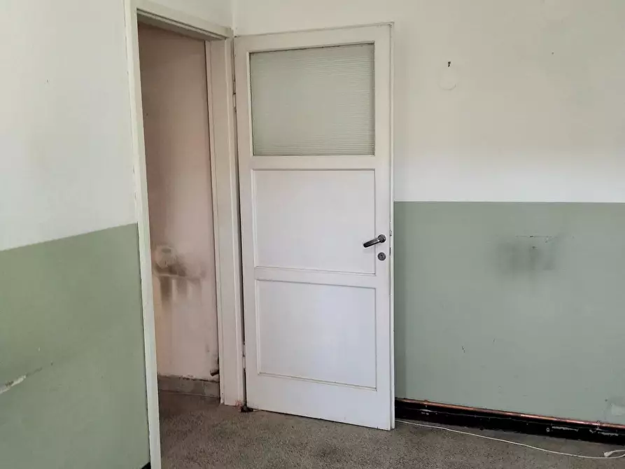 Immagine 8 di Appartamento in vendita  a Aulla