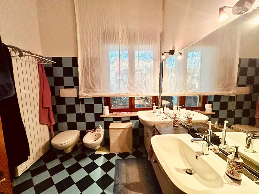 Immagine 30 di Villa in vendita  a Empoli