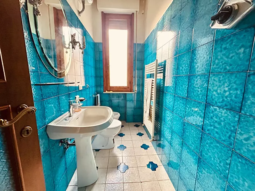 Immagine 9 di Villa in vendita  a Empoli