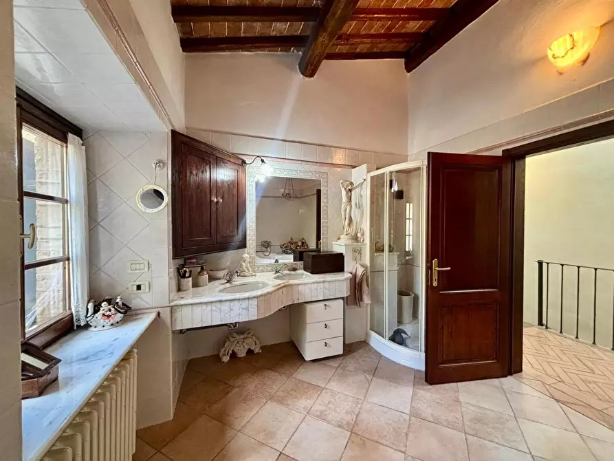 Immagine 84 di Casa colonica in vendita  a Volterra