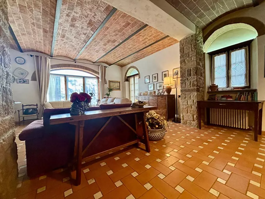 Immagine 41 di Casa colonica in vendita  a Volterra