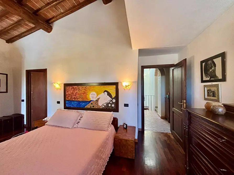 Immagine 67 di Casa colonica in vendita  a Volterra