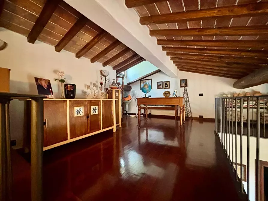 Immagine 63 di Casa colonica in vendita  a Volterra