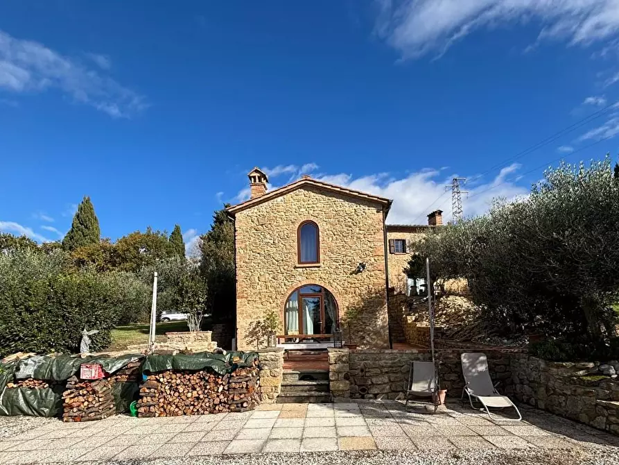 Immagine 14 di Casa colonica in vendita  a Volterra