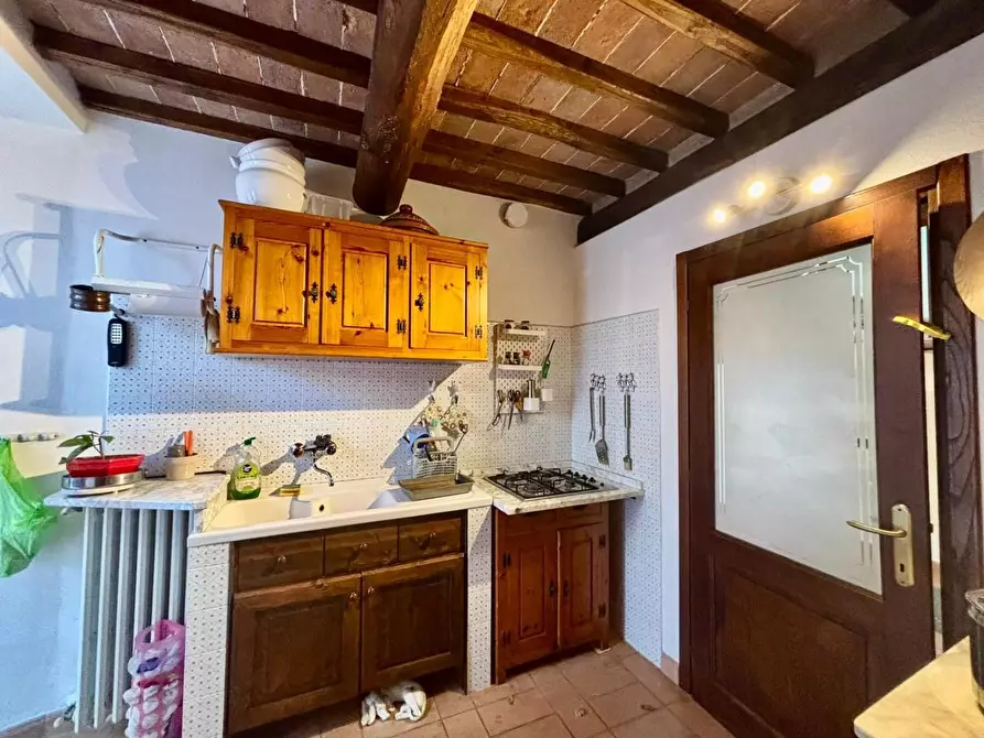 Immagine 45 di Casa colonica in vendita  a Volterra