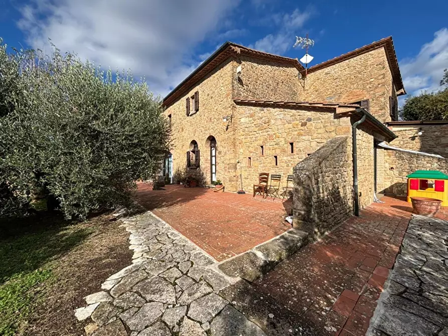Immagine 11 di Casa colonica in vendita  a Volterra