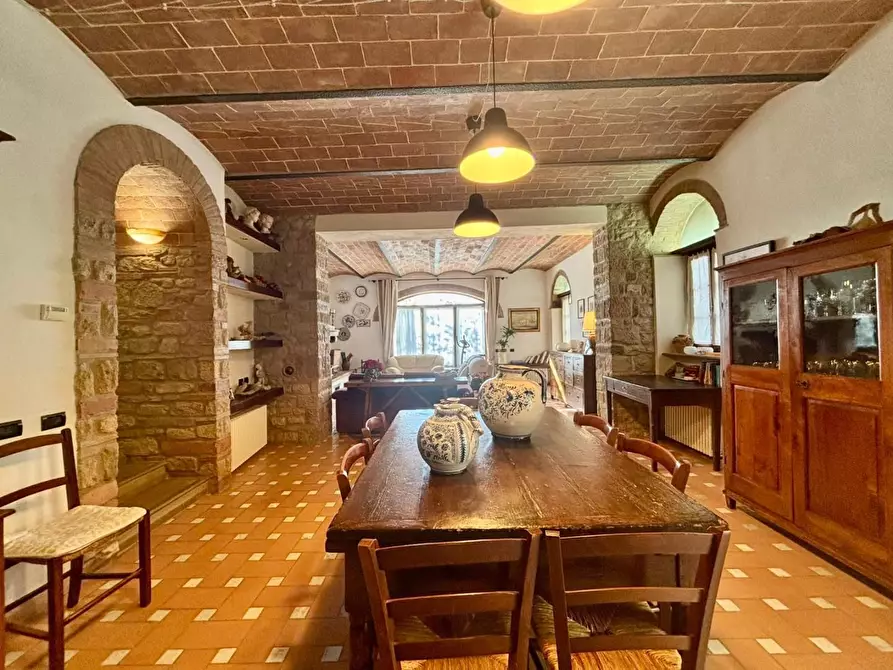 Immagine 32 di Casa colonica in vendita  a Volterra