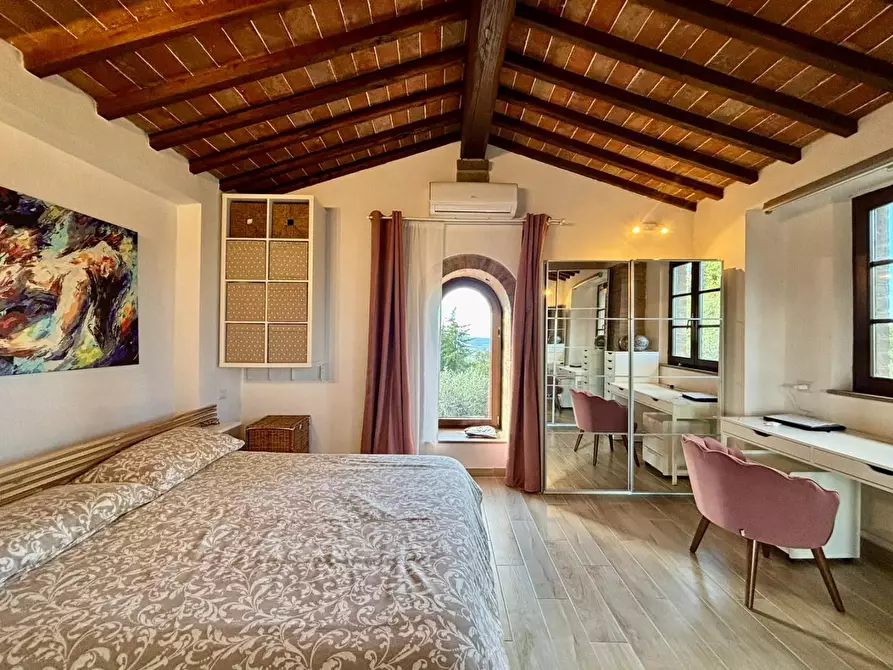 Immagine 72 di Casa colonica in vendita  a Volterra