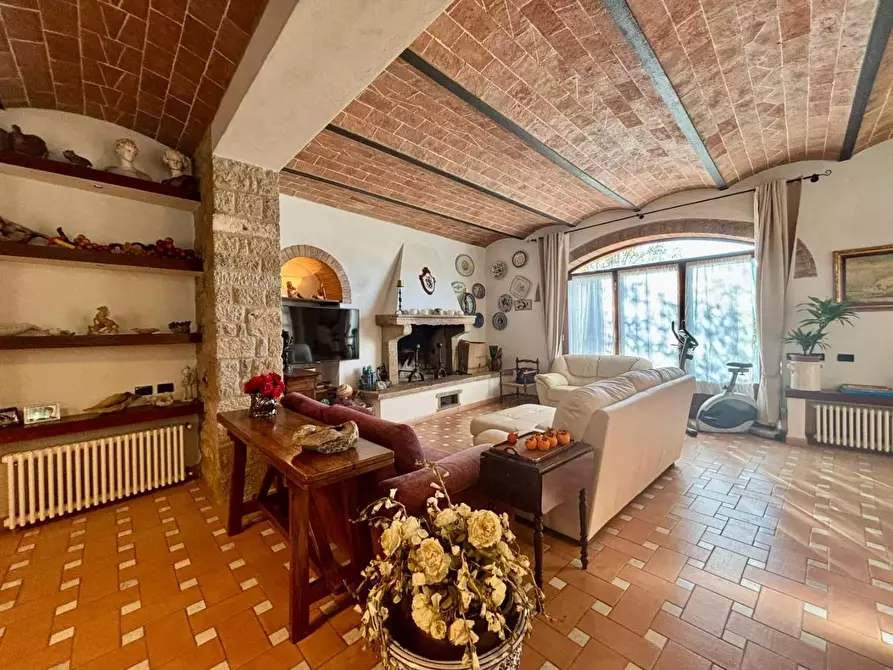 Immagine 31 di Casa colonica in vendita  a Volterra