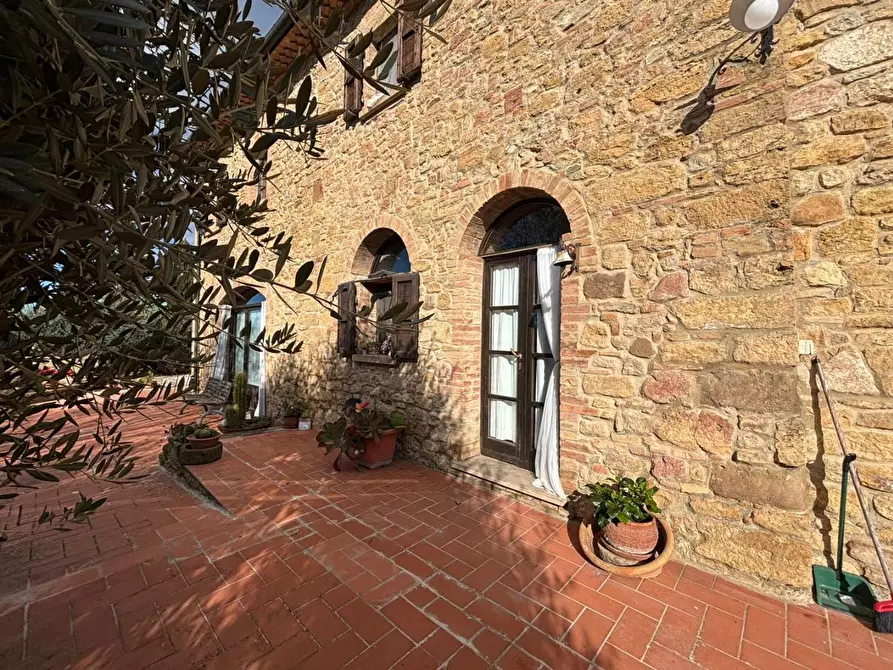 Immagine 5 di Casa colonica in vendita  a Volterra
