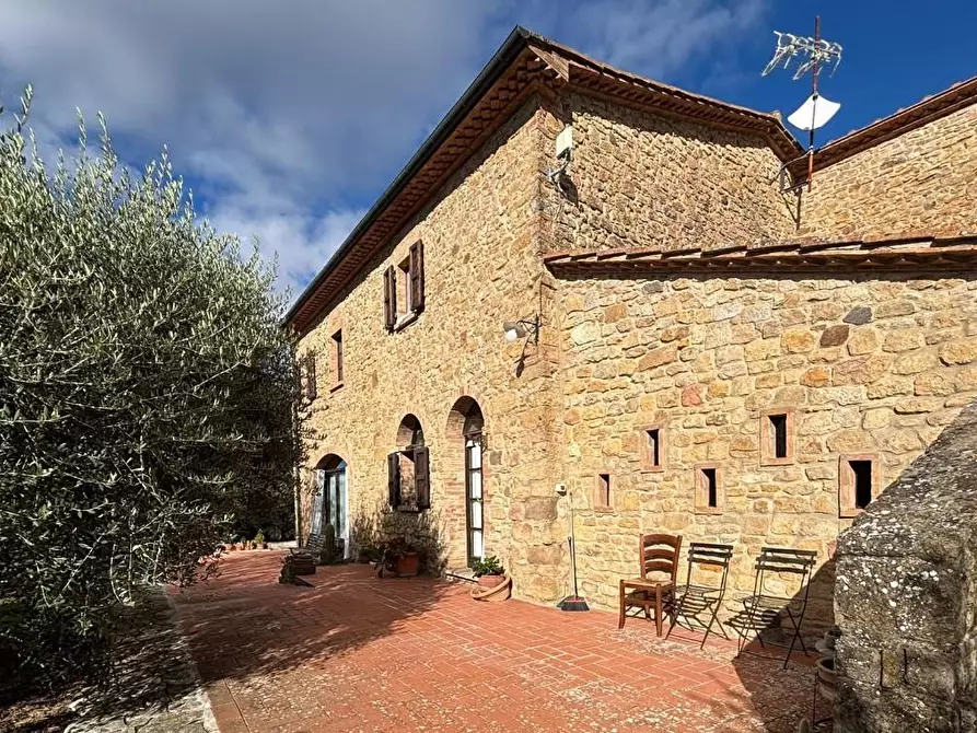 Immagine 8 di Casa colonica in vendita  a Volterra
