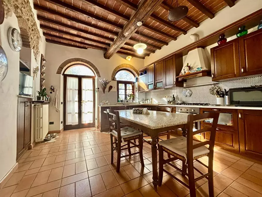 Immagine 42 di Casa colonica in vendita  a Volterra