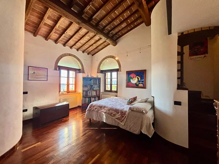 Immagine 61 di Casa colonica in vendita  a Volterra