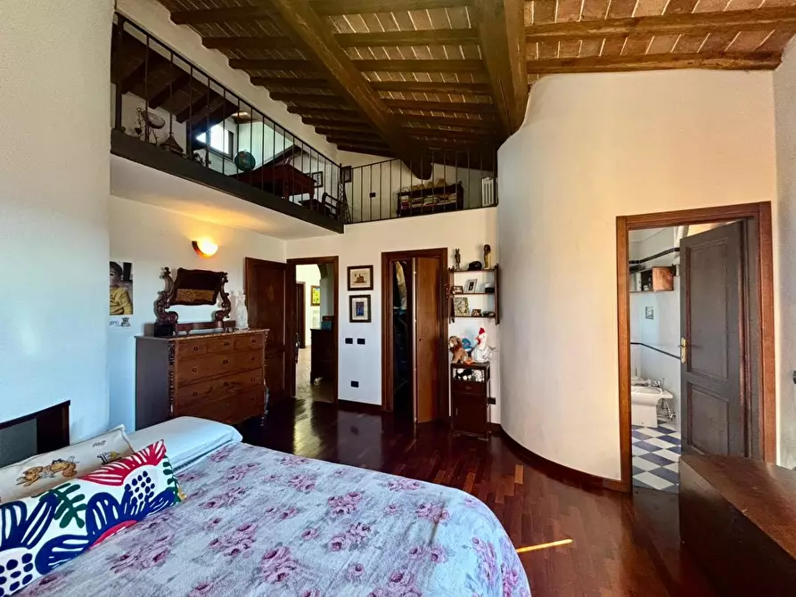 Immagine 59 di Casa colonica in vendita  a Volterra