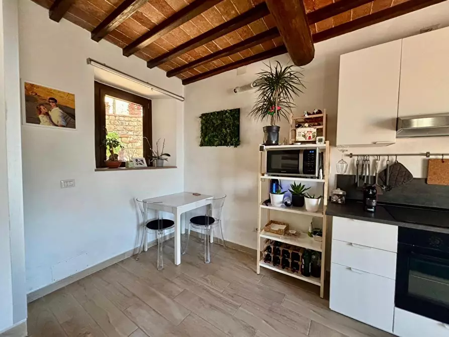 Immagine 74 di Casa colonica in vendita  a Volterra