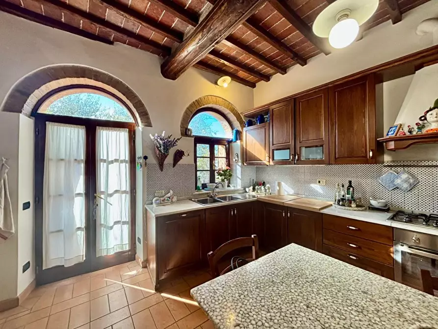Immagine 43 di Casa colonica in vendita  a Volterra