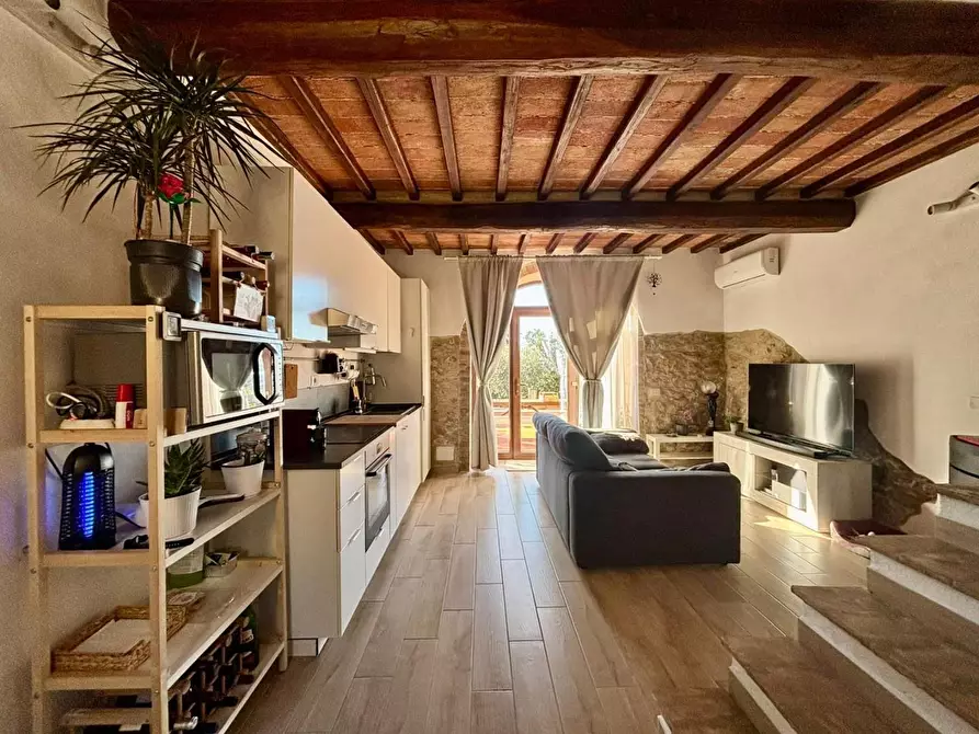 Immagine 69 di Casa colonica in vendita  a Volterra