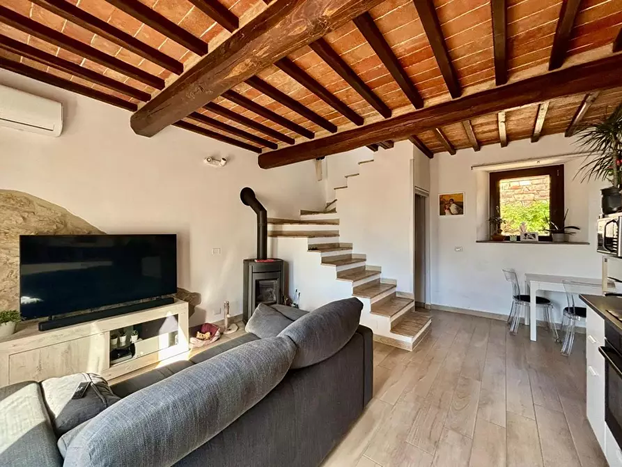 Immagine 71 di Casa colonica in vendita  a Volterra