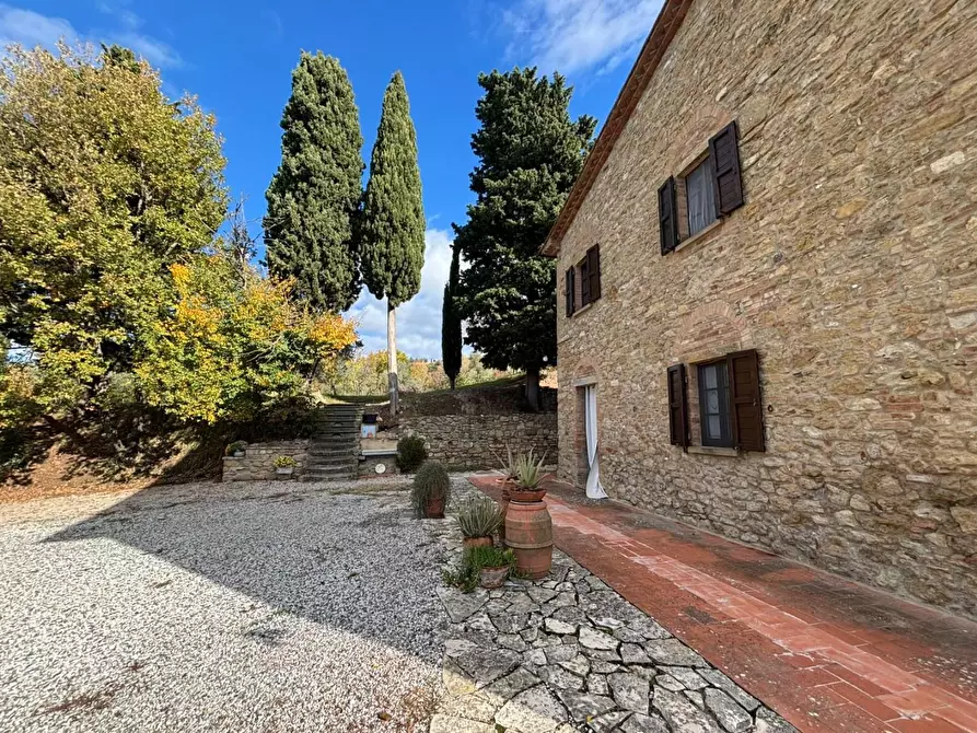 Immagine 10 di Casa colonica in vendita  a Volterra