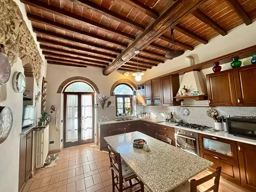 Immagine 40 di Casa colonica in vendita  a Volterra