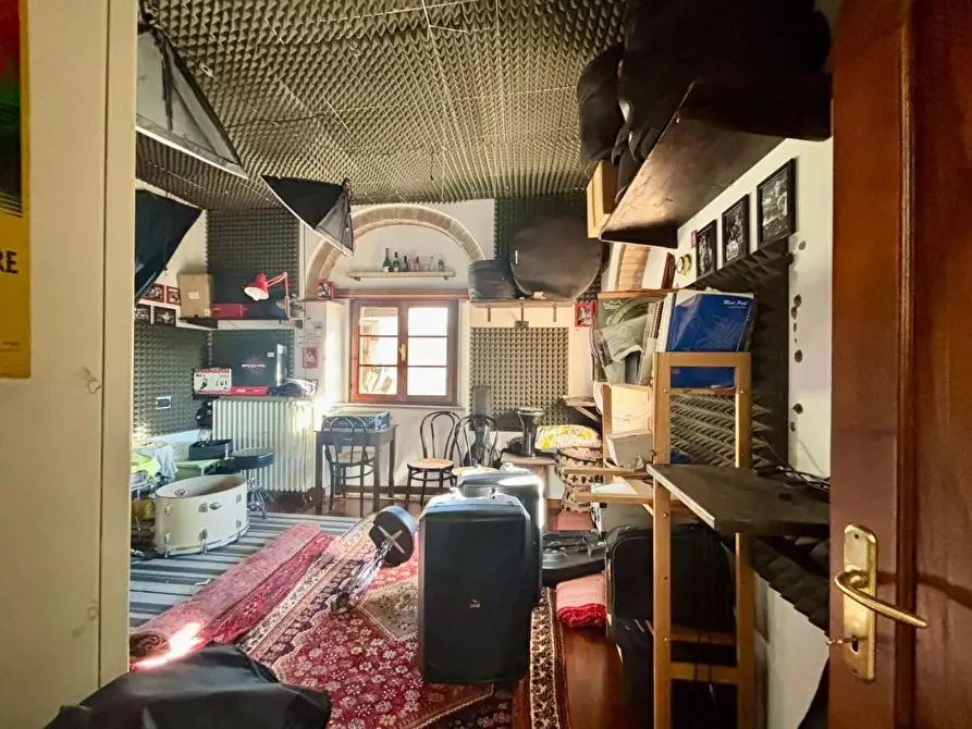 Immagine 68 di Casa colonica in vendita  a Volterra