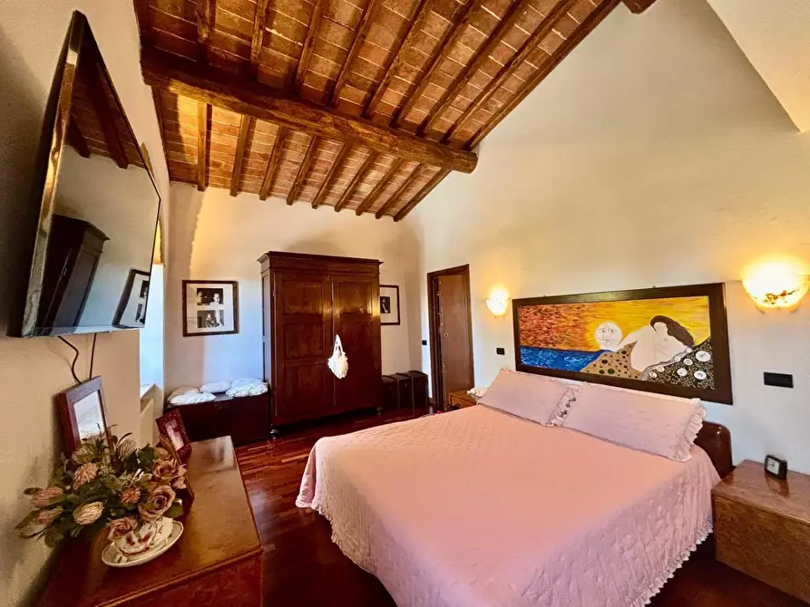 Immagine 66 di Casa colonica in vendita  a Volterra