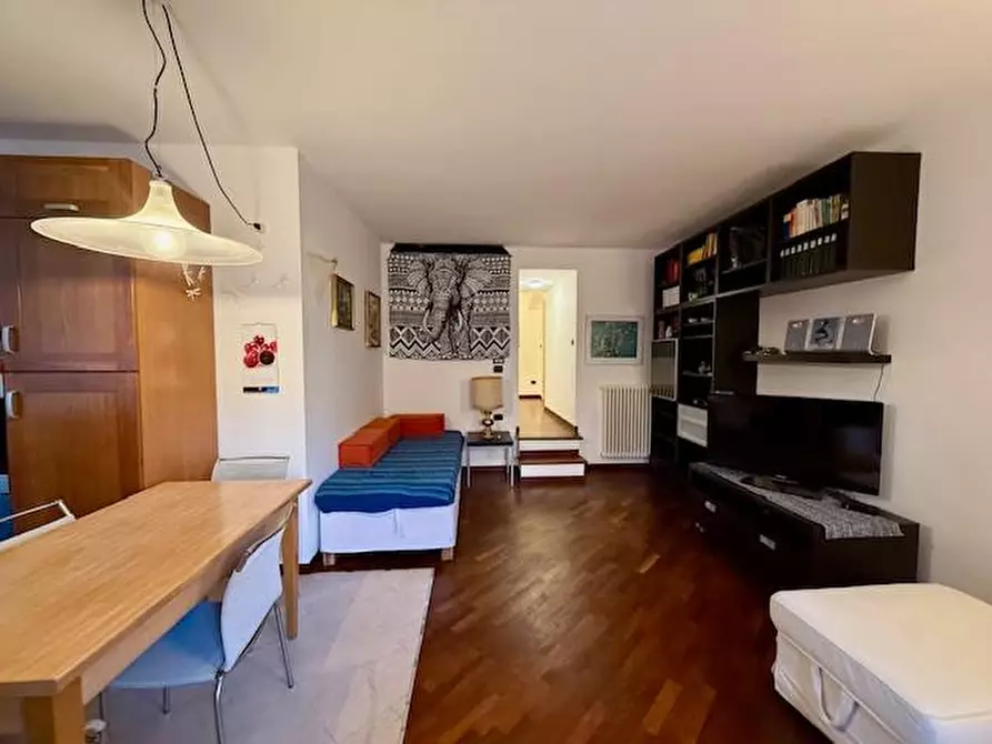 Immagine 4 di Appartamento in vendita  a Siena