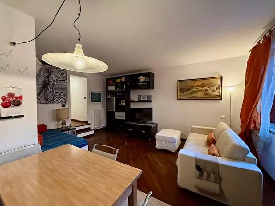 Immagine 5 di Appartamento in vendita  a Siena