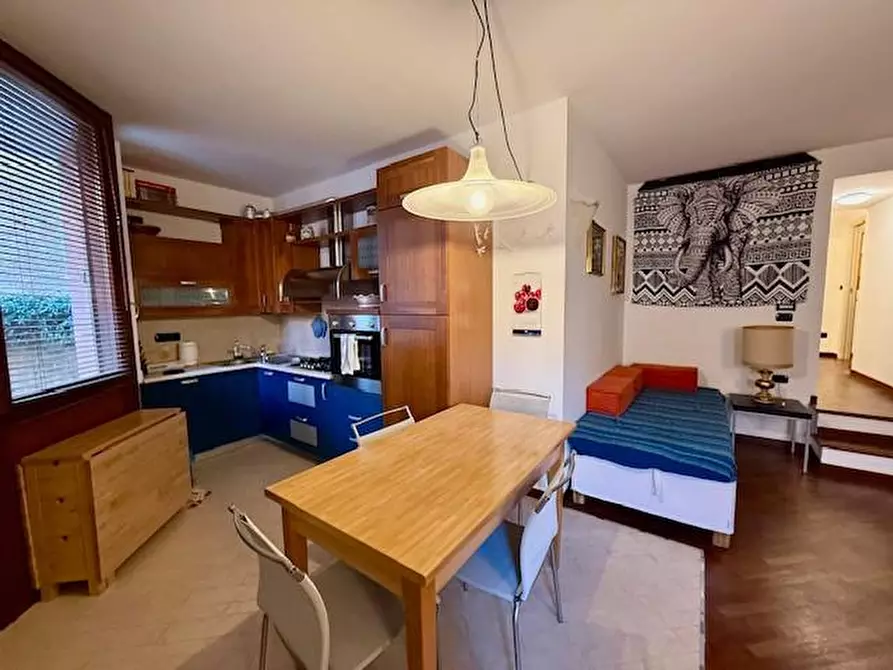 Immagine 2 di Appartamento in vendita  a Siena