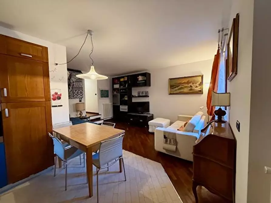 Immagine 6 di Appartamento in vendita  a Siena