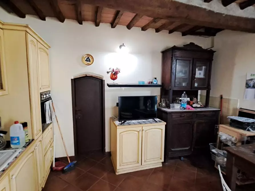 Immagine 12 di Casa colonica in vendita  a Peccioli