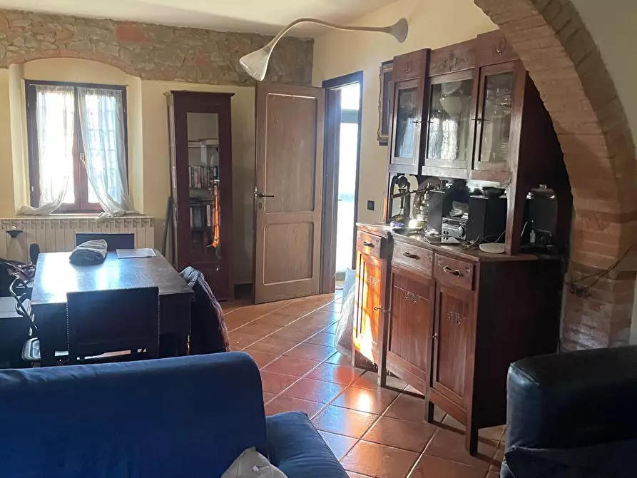 Immagine 4 di Casa colonica in vendita  a Peccioli