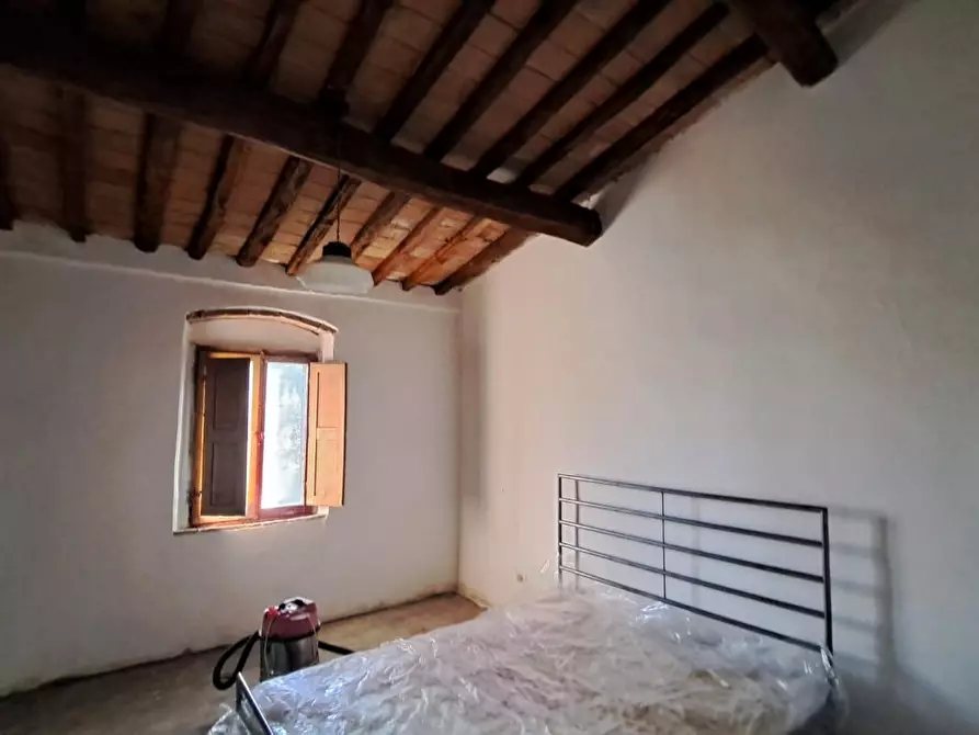 Immagine 22 di Casa colonica in vendita  a Peccioli