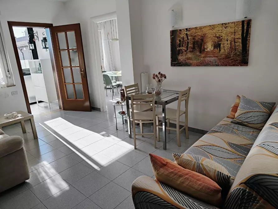 Immagine 12 di Appartamento in vendita  a Livorno