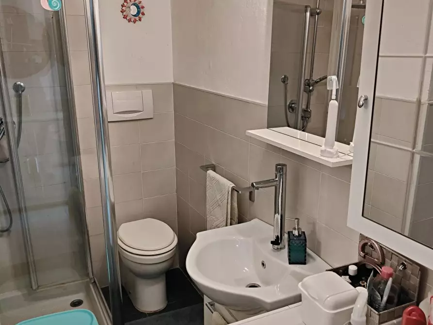 Immagine 42 di Appartamento in vendita  a Livorno