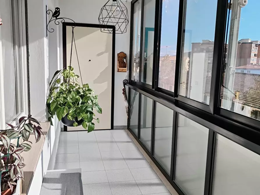 Immagine 4 di Appartamento in vendita  a Livorno