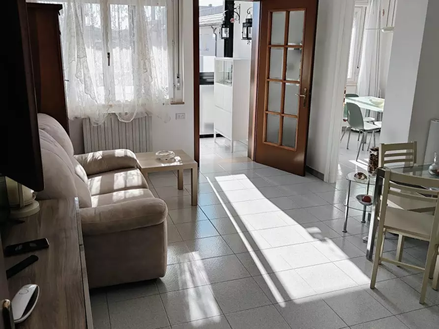 Immagine 10 di Appartamento in vendita  a Livorno