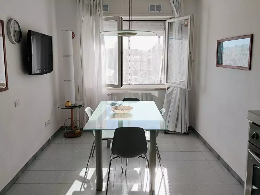 Immagine 17 di Appartamento in vendita  a Livorno