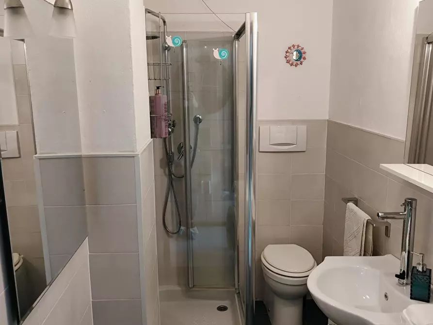 Immagine 41 di Appartamento in vendita  a Livorno