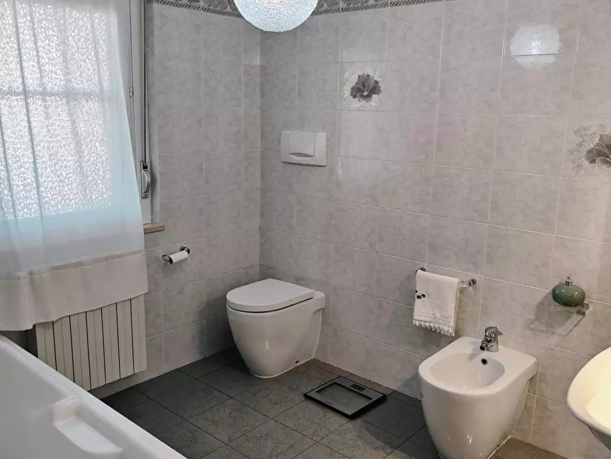 Immagine 39 di Appartamento in vendita  a Livorno