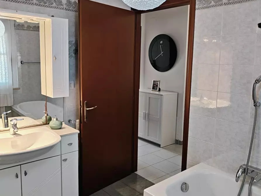 Immagine 40 di Appartamento in vendita  a Livorno