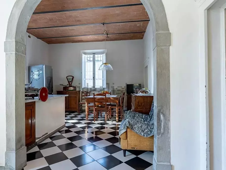 Immagine 11 di Villa in vendita  a San Miniato