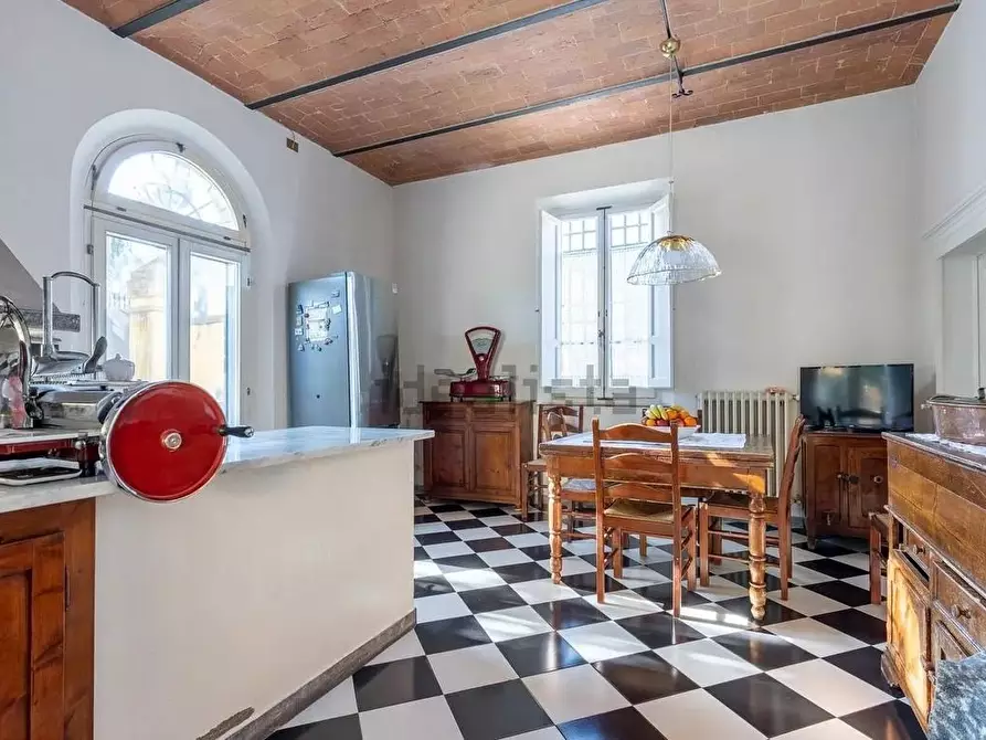 Immagine 8 di Villa in vendita  a San Miniato