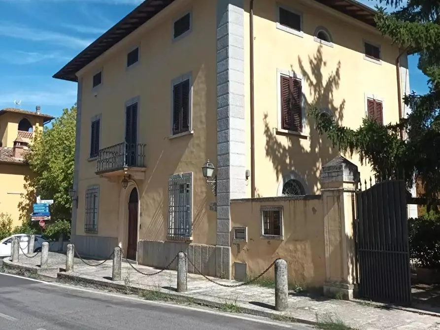 Immagine 1 di Villa in vendita  a San Miniato