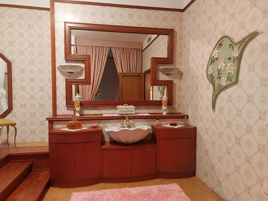 Immagine 20 di Villa in vendita  a Vinci