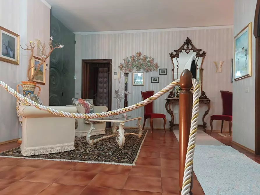 Immagine 6 di Villa in vendita  a Vinci